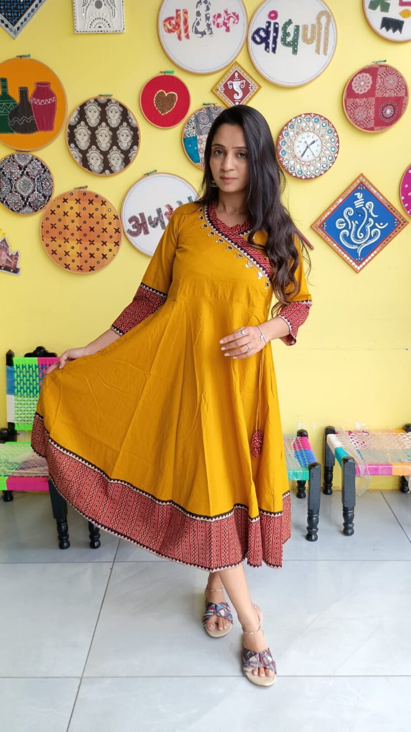 Kutchi Kurti,
